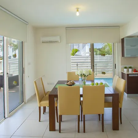 Athina 8 Apartment