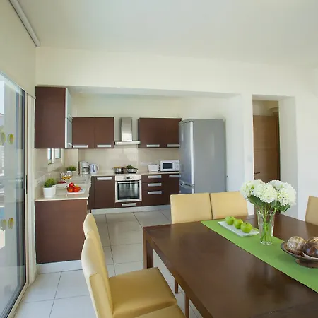 Apartment Athina 8 Pernera